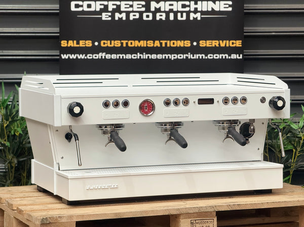 La Marzocco Linea PB 3 Group Coffee Machine - Mannix White
