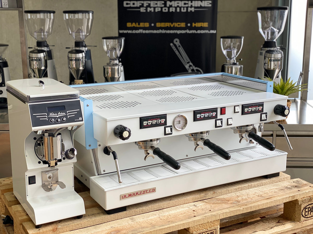 La Marzocco Linea Classic AV 3 Group & Victoria Arduino Mythos One Pac