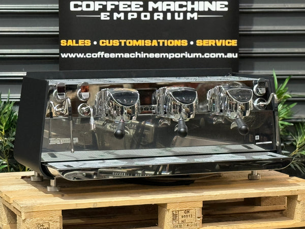 Brand New Victoria Arduino Eagle One 3 Group Coffee Machine with Barista Lights