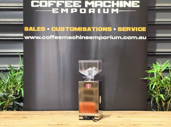 Eureka Mignon Specialita Smart Commercial Coffee Grinder - a next-generation professional coffee grinder engineered for home baristas and specialty coffee enthusiasts who demand precision, repeatability, and intelligent grinding in every dose. 

55mm hardened steel flat burrs- espresso and filter capable
Burrs' Distance Detection System - real-time burr gap display
2.8" multi-colour high-resolution touchscreen with digital recipe book
Integrated Smart Technology for guided grind size adjustment.