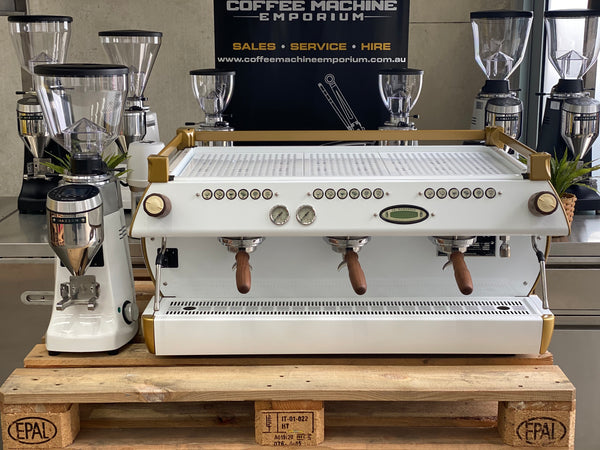 La Marzacco GB5 3 Group Coffee Machine & Mazzer Kony S Electronic Coffee Grinder